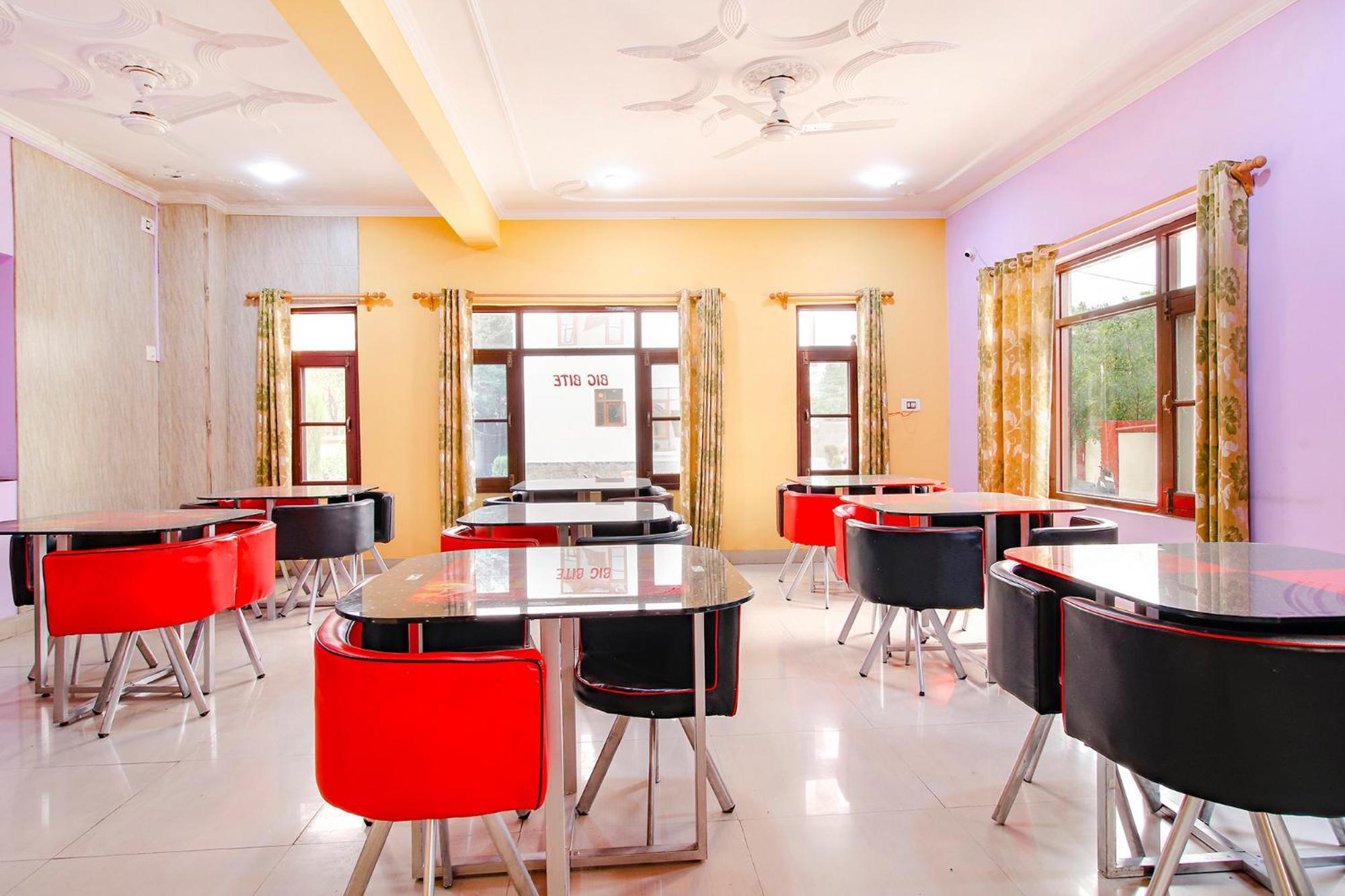 Haidarpur Fabhotel Grand Comforts מראה חיצוני תמונה